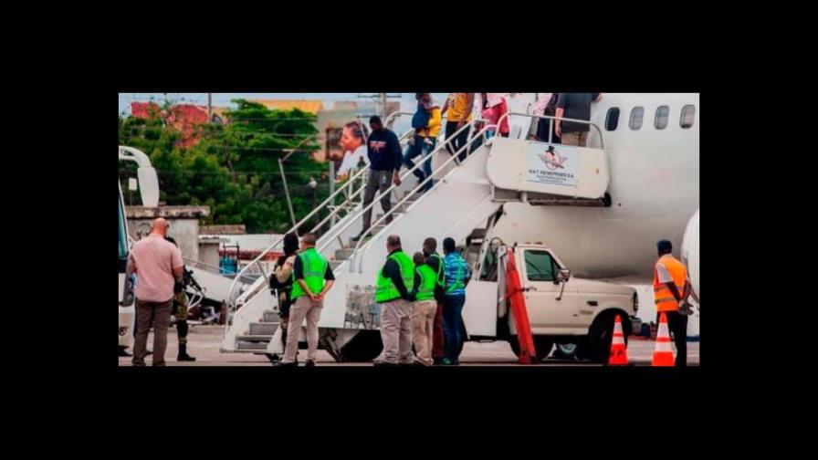 Estados Unidos deporta a 560 haitianos en los dos últimos días