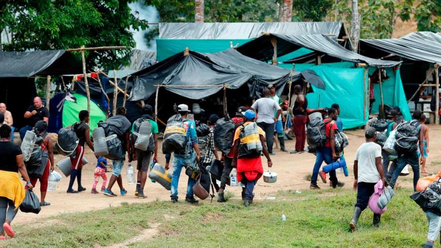 Haitianos y venezolanos cruzan caminos en la frontera de Chile y Perú Haitianos y venezolanos cruzan caminos en la frontera de Chile y Perú