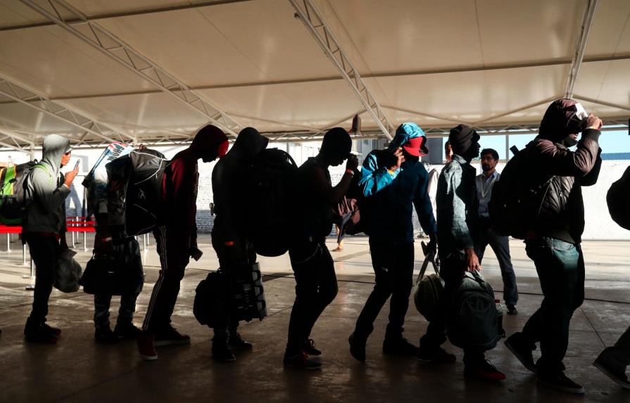 Sale de Chile el quinto vuelo de haitianos repatriados que se han acogido a plan 