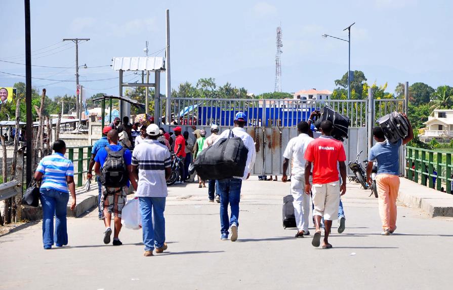 Haitianos regresan  y continúan las  deportaciones de indocumentados