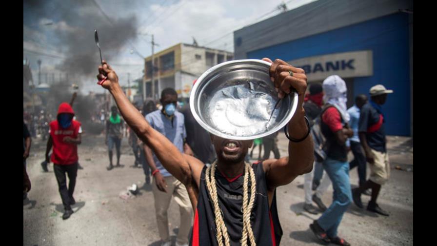  Muere tiroteado un  periodista en medio de protestas en Puerto Príncipe