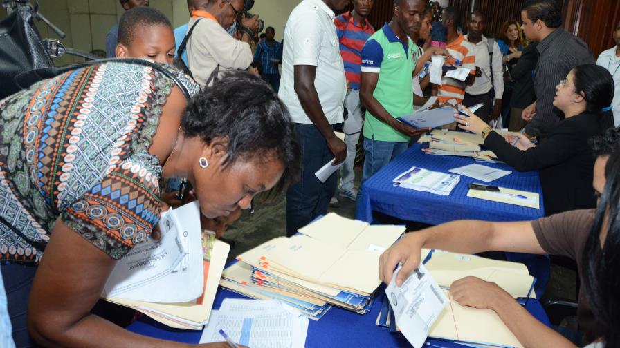 Haitianos en el país muestran sus aportes y harán una caminata
