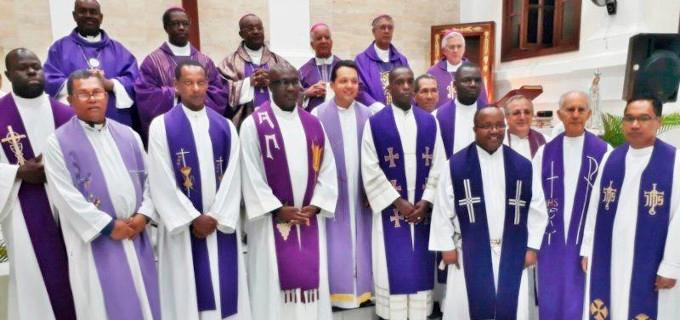 La Iglesia católica haitiana pide al Gobierno que abandone el referéndum