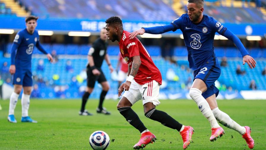 Man United ve más lejos el título tras empatar con Chelsea; Liverpool corta mala racha