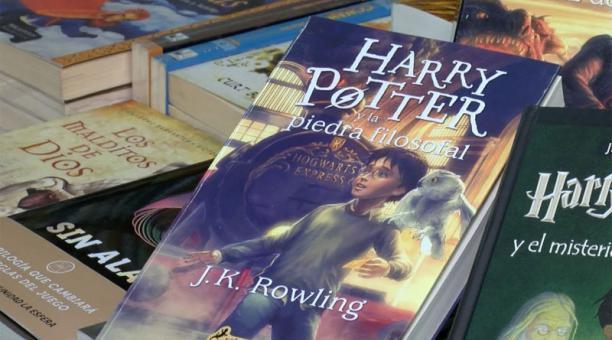 El libro de Harry Potter abandonado en una estantería que puede valer 65,000 dólares
