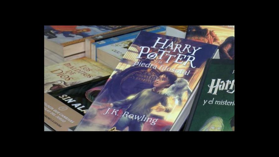 El libro de Harry Potter abandonado en una estantería que puede valer 65,000 dólares