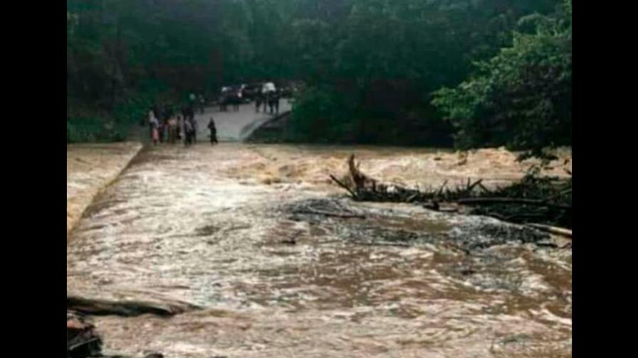 Crecida de río aísla a Hato Mayor de los municipios El Valle y Sabana de la Mar