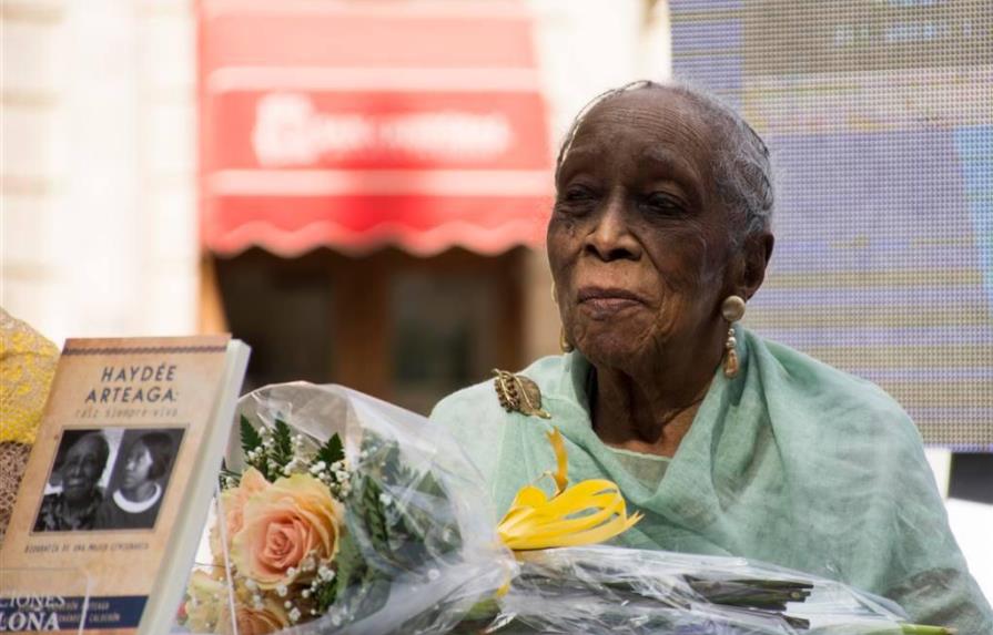 La escritora cubana Haydeé Arteaga muere a los 105 años