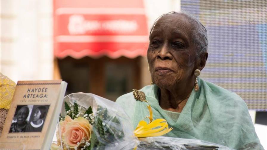 La escritora cubana Haydeé Arteaga muere a los 105 años
