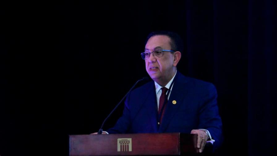 Gobernador del Banco Central: inversión extranjera ha promediado US$2,500 millones en 10 años