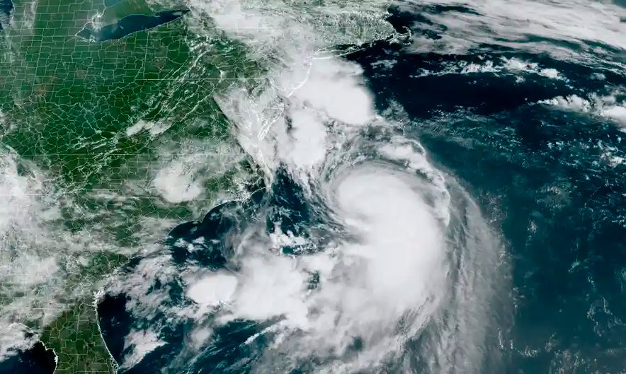 Henri, ahora tormenta tropical, está cerca de la costa del noreste de EEUU