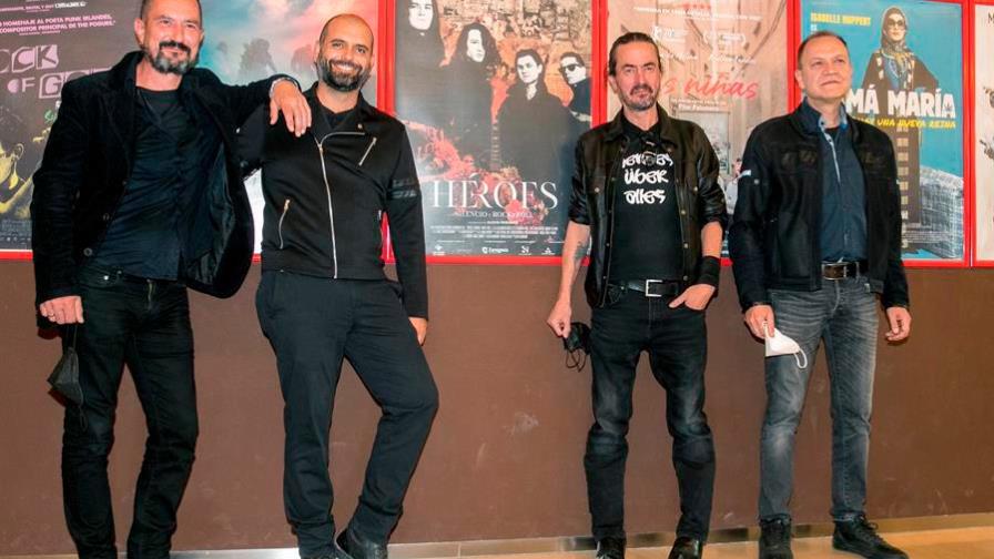 Héroes del Silencio sigue despertando pasiones y fans según bajista del grupo