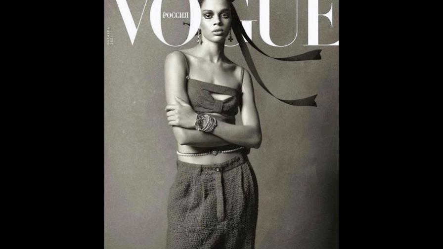 La modelo dominicana Hiandra Martínez engalana la portada de Vogue Rusia 