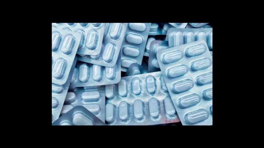 Médico en video retuiteado por Trump cree que “reptilianos” han dirigido EEUU