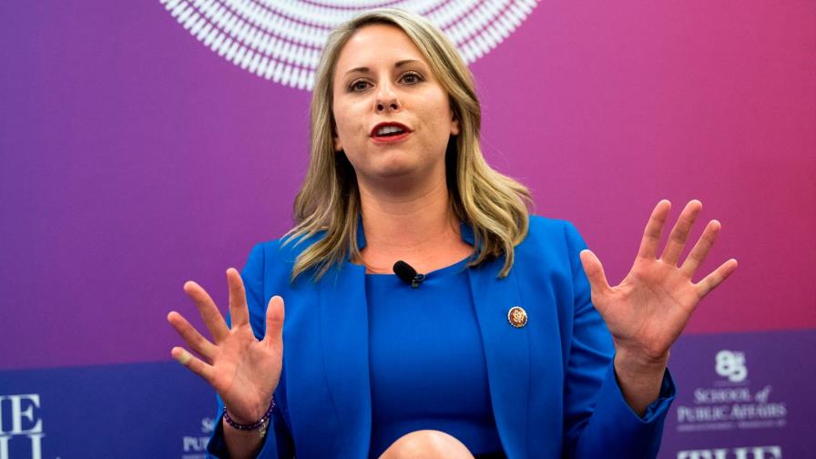 Renuncia congresista estadounidense Katie Hill, tras publicación de fotos íntimas