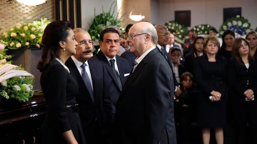 Muchos gestos de solidaridad con  el presidente por muerte de su padre