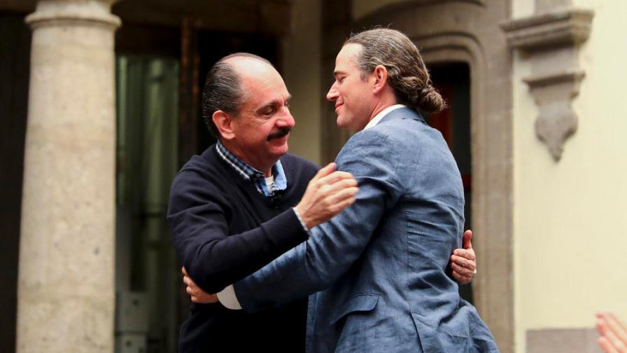 Descendientes de Moctezuma y Cortés se reúnen en México