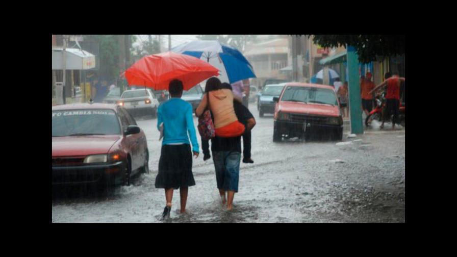 Onamet pronostica más lluvias para este lunes; COE aumenta provincias en alerta 