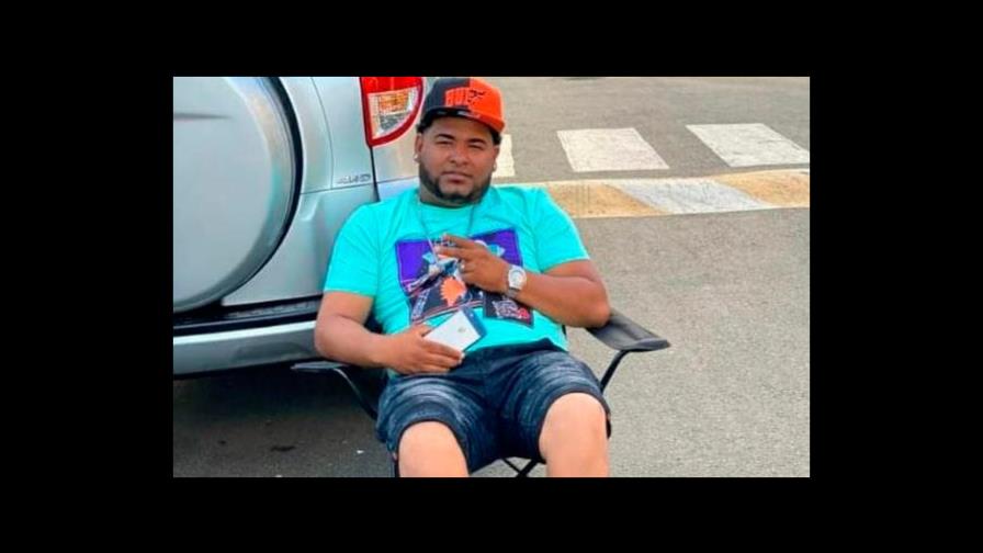 Sepultan en Santiago los restos de joven asesinado en medio de pleito por unas vacas