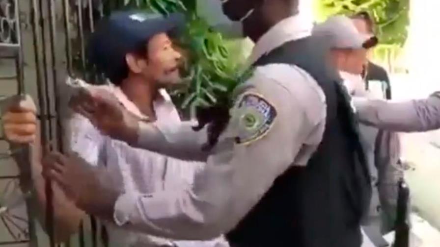 Muere al caer de un árbol hombre que protagonizó incidente en toque de queda 