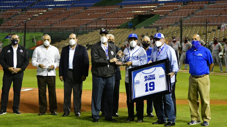 De la Cruz la saca y Emilio Bonifacio también fue clave en victoria del Licey frente a Leones