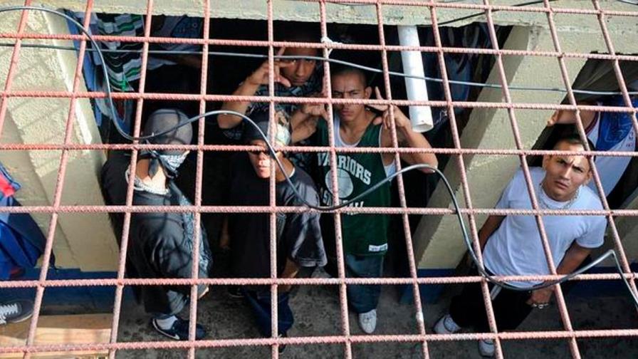 Sube a 20 el número de muertos por tiroteo en cárcel del Caribe de Honduras