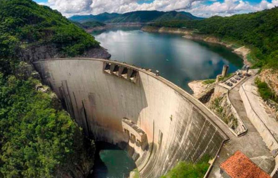 Honduras pide a bancos extender el plazo de créditos para construir represas