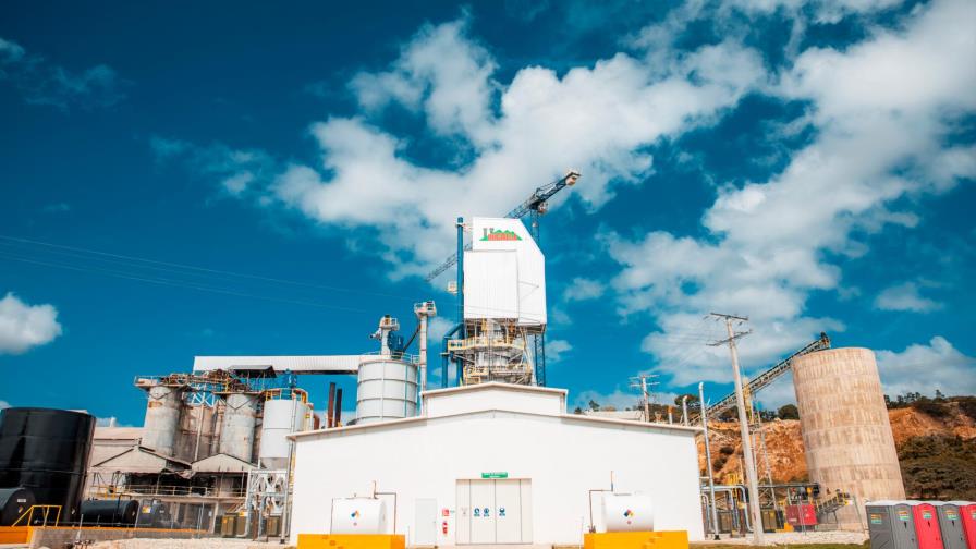 Minera Docalsa inaugura nuevos equipos Minera Docalsa inaugura nuevos equipos
