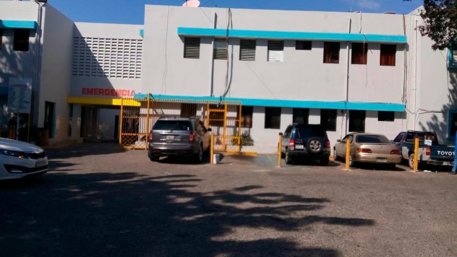 SNS aclara policías que arrastran hombres en hospital no prestan servicio en la entidad SNS aclara policías que arrastran hombres en hospital no prestan servicio en la entidad