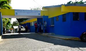 Diez empleados del hospital de Tamboril dan positivo al COVID-19 