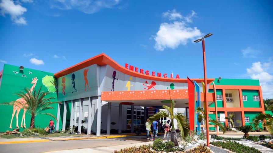 Denuncian Oisoe quitó el 50 % de camas al recién inaugurado Hospital Arturo Grullón de Santiago Denuncian Oisoe quitó el 50 % de camas al recién inaugurado Hospital Arturo Grullón de Santiago