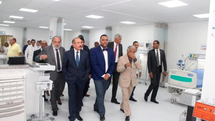 Entregan remodelado el hospital Juan Pablo Pina, de San Cristóbal