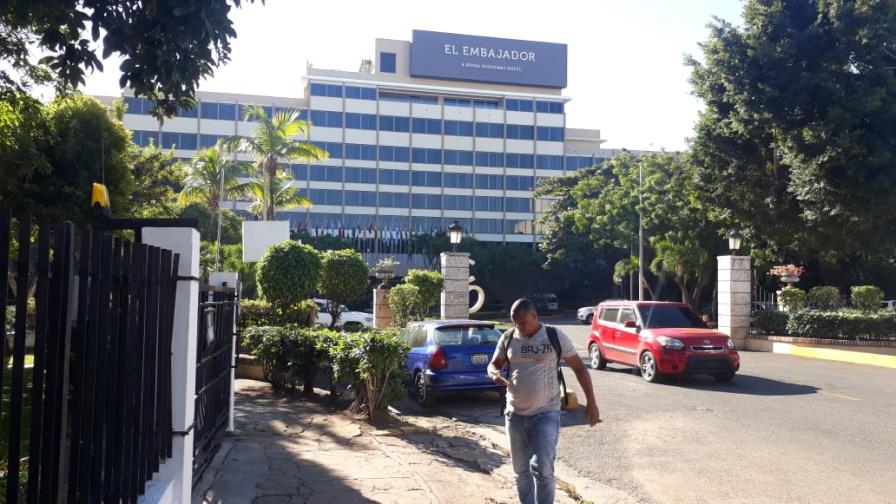 Director del hotel El Embajador dice incendio de anoche no tuvo repercusión 