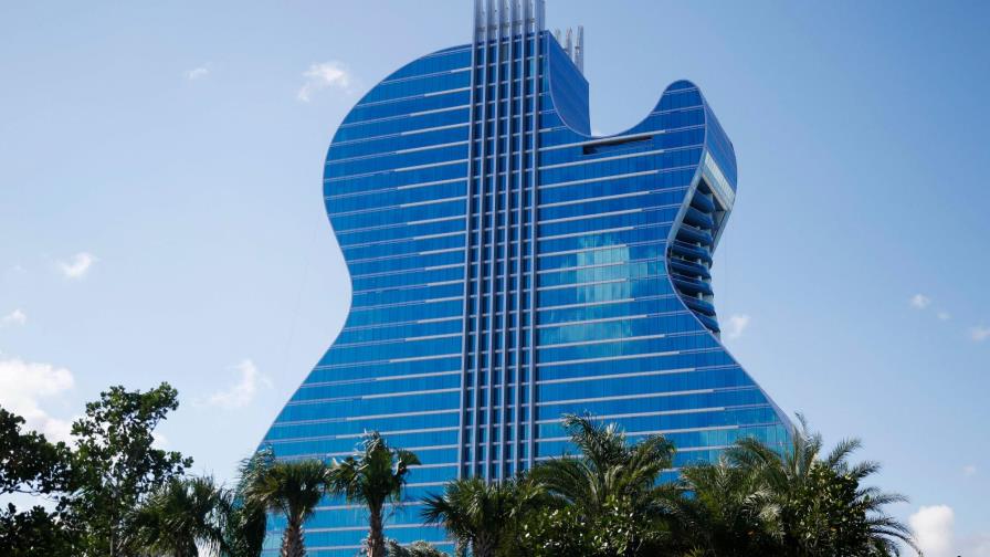 Inauguran hotel con forma de guitarra en sur de Florida