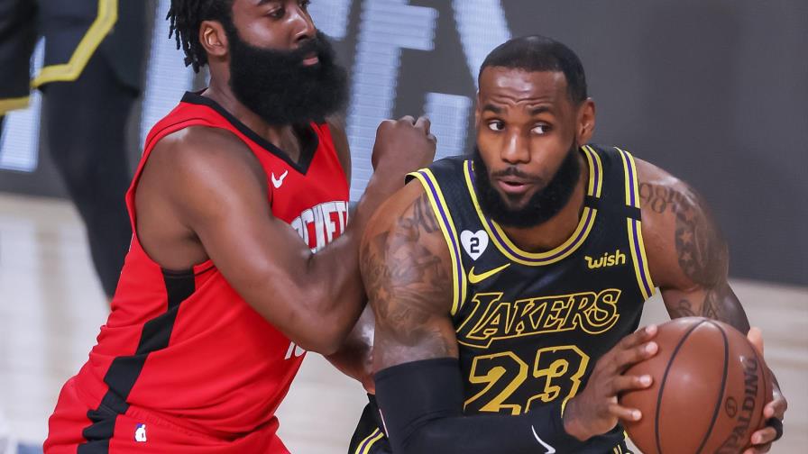 James y Davis encaminan a Lakers a empatar la serie