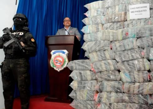 Dictan prisión contra involucrados en cargamento de 682 paquetes de droga y un arsenal en La Altagracia