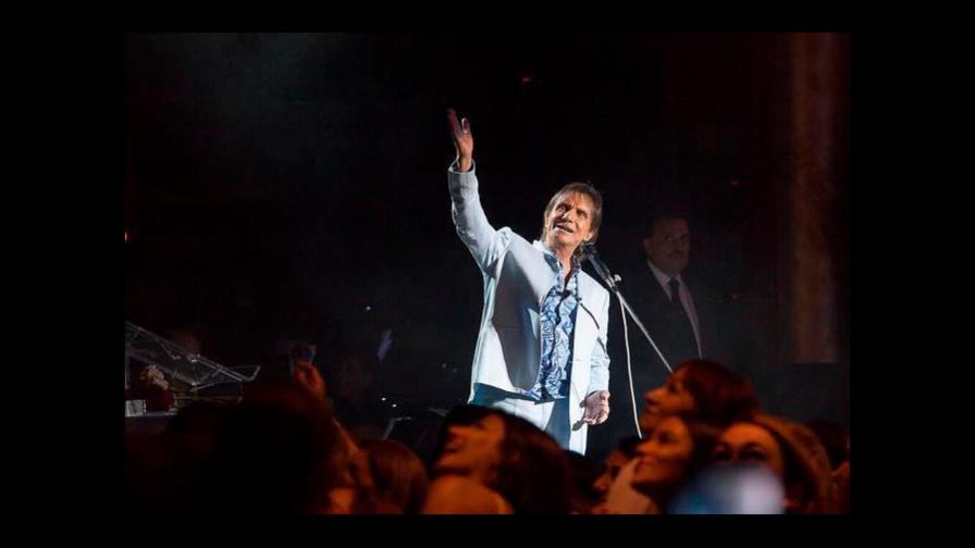 Roberto Carlos ya tiene “un millón de amigos”