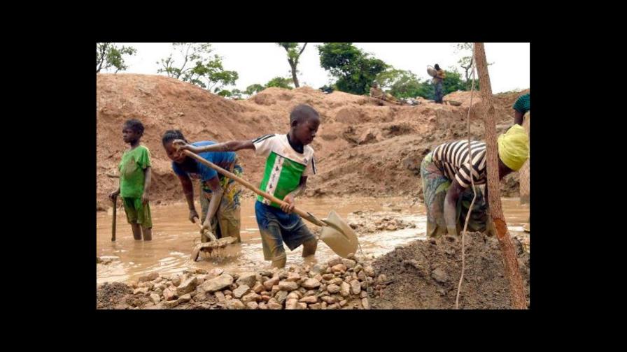 Demandan a Google, Apple, Dell, Microsoft, y Tesla por muerte de menores que extraían cobalto para sus dispositivos Demandan a Google, Apple, Dell, Microsoft, y Tesla por muerte de menores que extraían cobalto para sus dispositivos