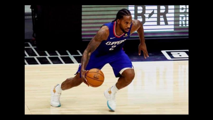 Duelo entre Kawhi Leonard y Brandon Ingram en el NBA Saturdays