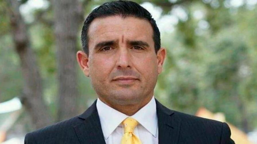 Detienen a portavoz de alcaldía de Miami por envío de foto explícita a menor