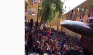 VIDEO | En actividad escolar por los valores, estudiantes corean canción "La Bebé"