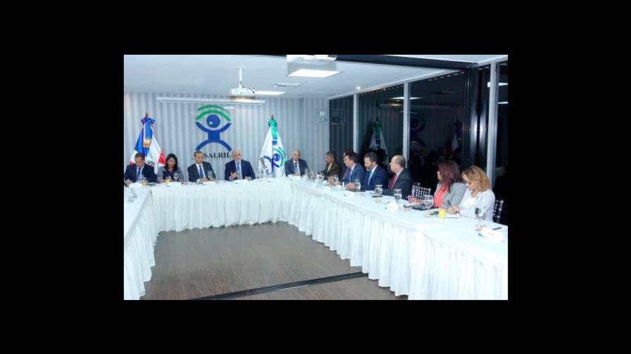 Seguro Familiar de Salud garantiza atenciones por coronavirus y cobertura de las pruebas Seguro Familiar de Salud garantiza atenciones por coronavirus y cobertura de las pruebas
