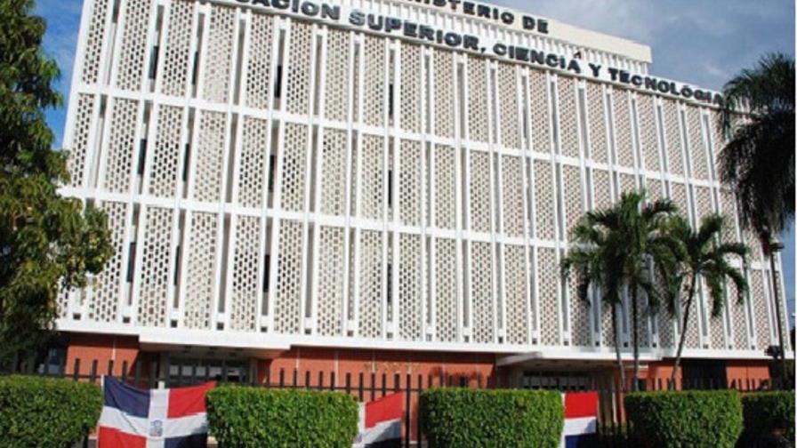 MESCYT informa que hay funcionando 27 mil 393 aulas virtuales