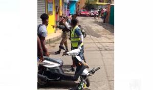 VIDEO | Enfrentamiento entre civiles y militares en Capotillo deja un herido