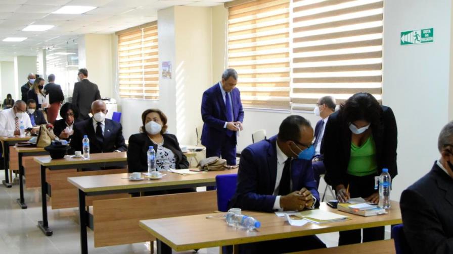 Senado continúa entrevistas a aspirantes a ser miembros de la JCE