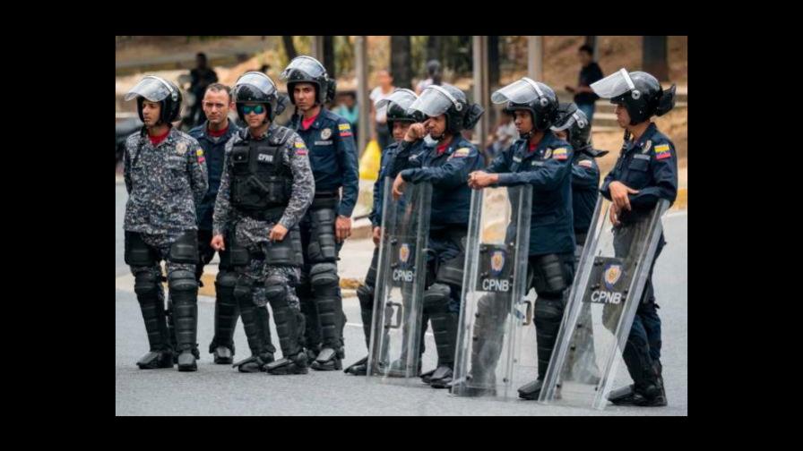 Abstenerse o votar, cruce de últimas llamadas para los comicios venezolanos Abstenerse o votar, cruce de últimas llamadas para los comicios venezolanos