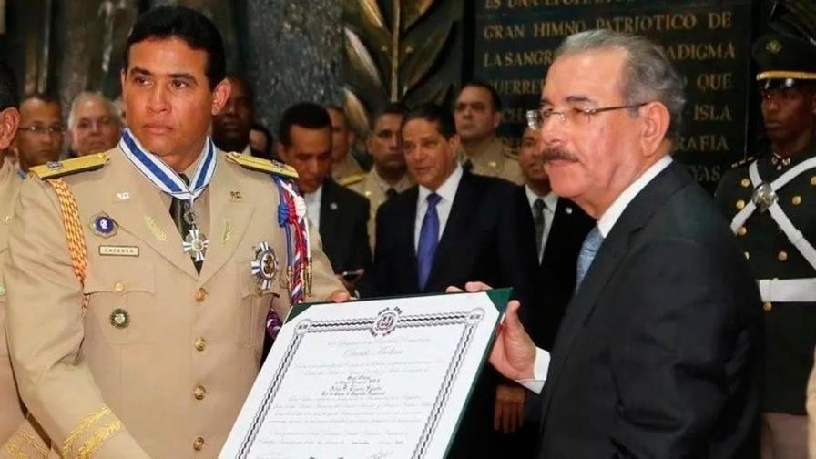 Apresan al jefe de seguridad de Danilo Medina y otras cuatro personas vinculadas al militar