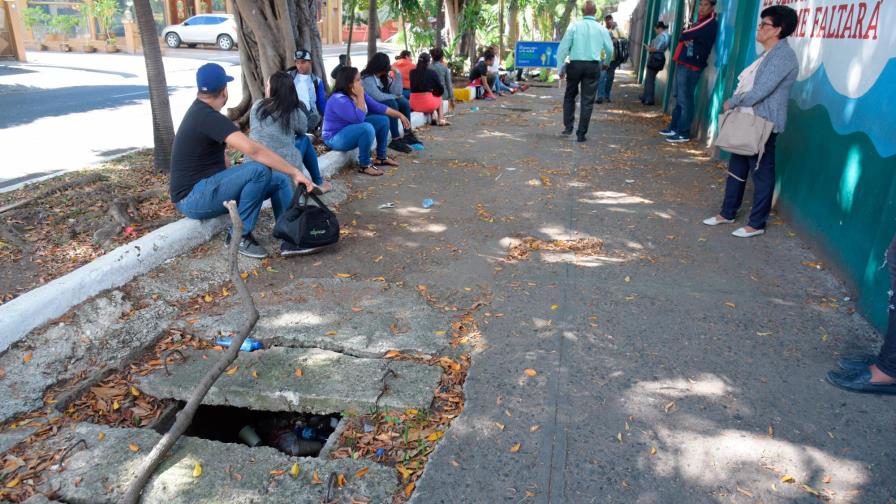 Doce hoyos que atentan contra las personas Doce hoyos que atentan contra las personas