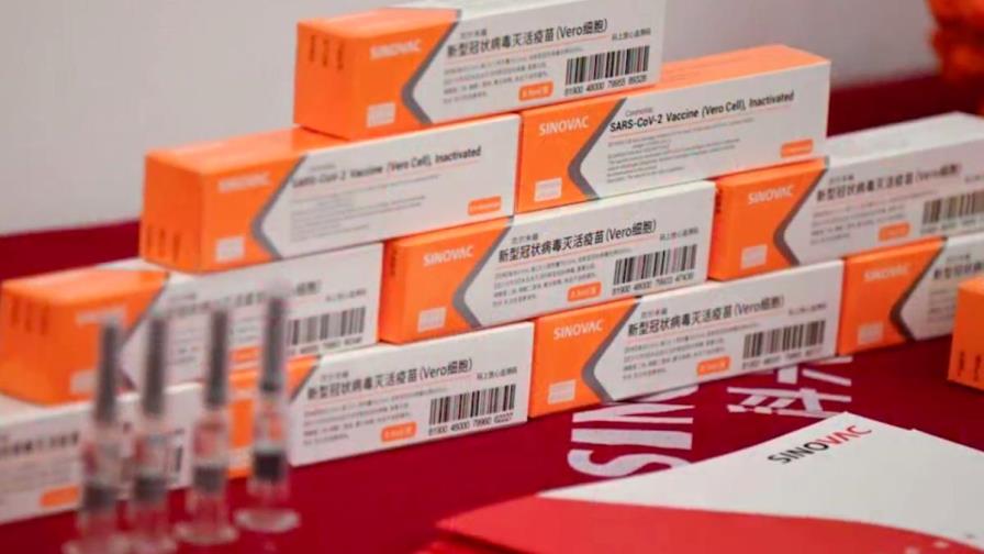 China aprueba uso más amplio de vacuna de Sinovac para virus