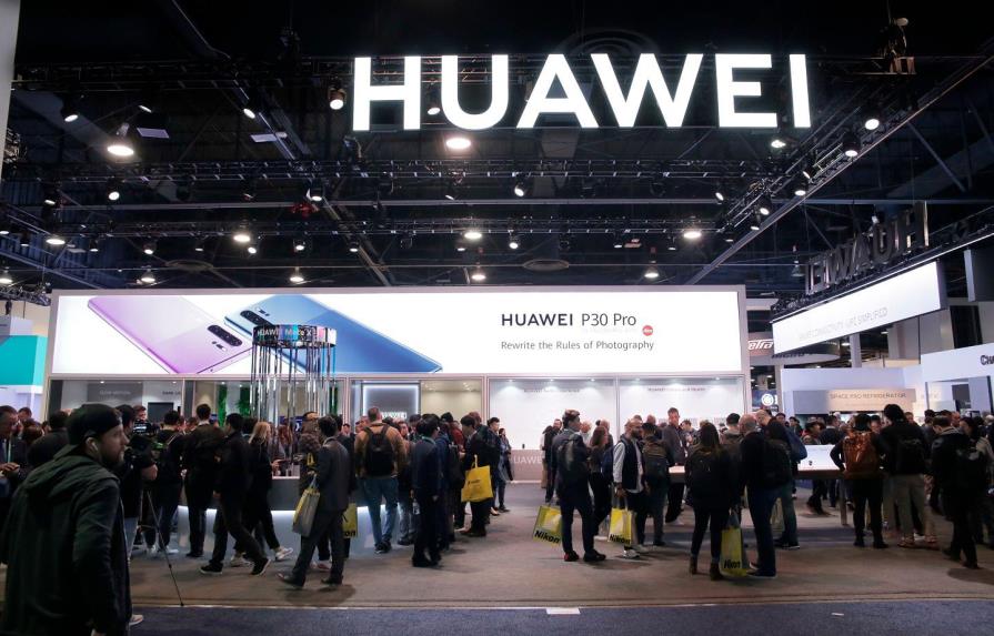 Huawei promete teléfonos inteligentes con su sistema operativo en 2021